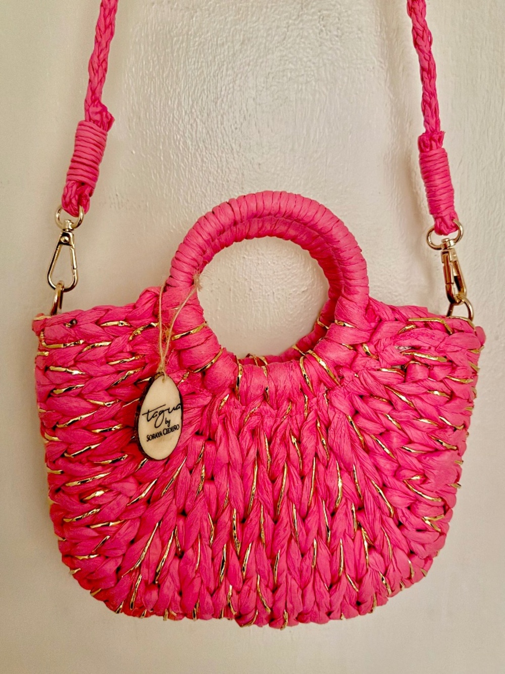 Hand-woven Straw Bag, Beach, Resortwear, Summer, Vacation, Like-new Condition